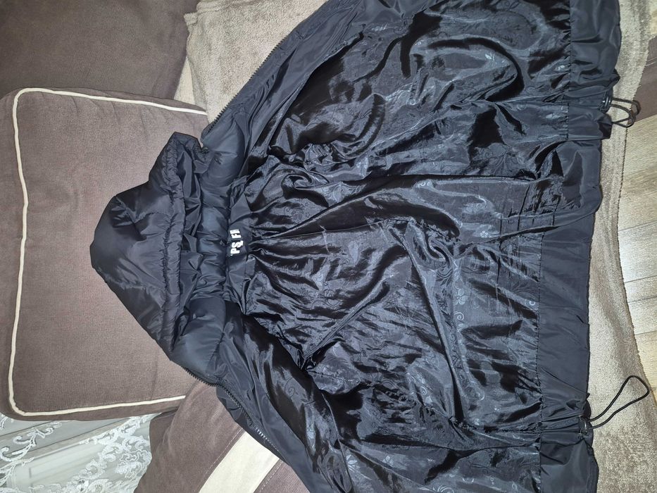 Зимова жіноча куртка