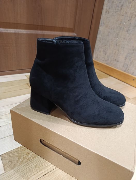 Осінні ботинки 37 розмір