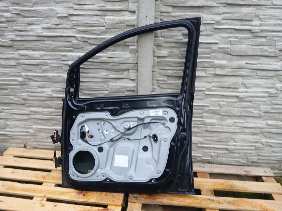 Touran I Drzwi Prawe Przód 03r- Czarne