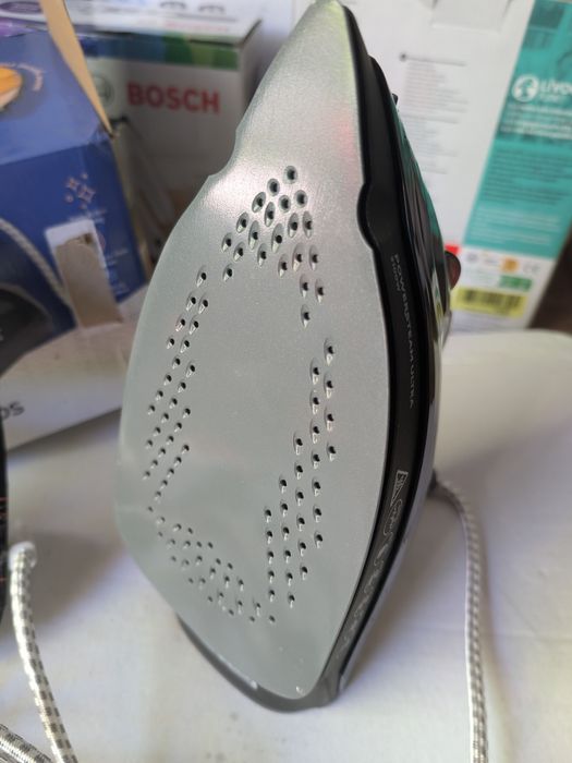 Żelazko Russell Hobbs funkcja samoczyszczenia 2600 W