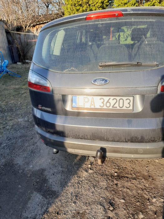 Samochód Ford S-Max