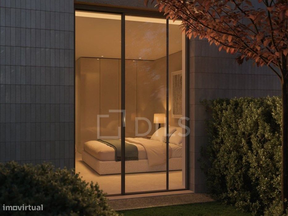 Apartamento T2 com jardim na Foz do Douro