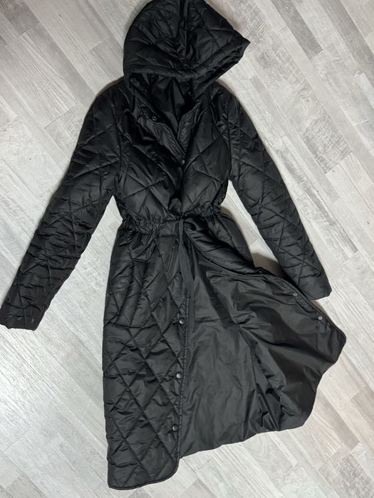 Пальто - плащівка чорного кольору(стьобане)