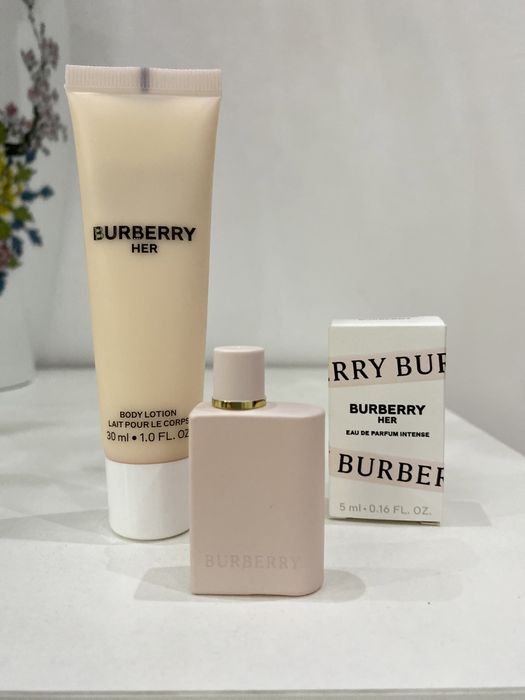 Новий подарунковий набір для жінок Burberry Her Eau de Parfum Intense