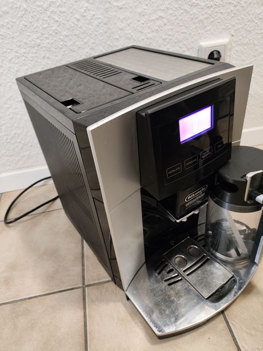 Кавомашина в Кожен Дім ® DeLonghi ESAM 5700 S Perfecta