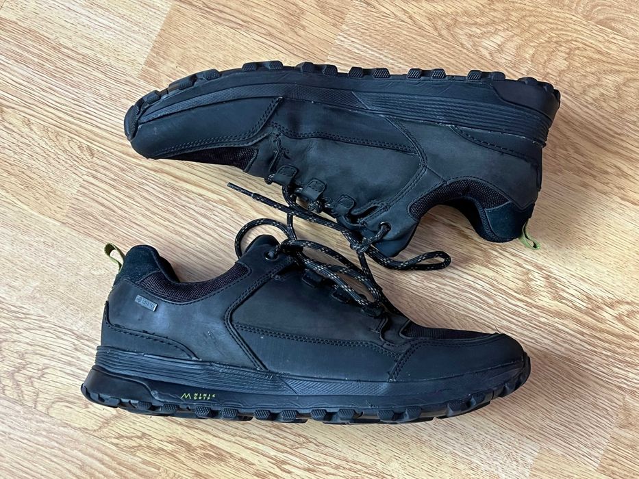 Шкіряні термо кросівки Clarks gore-tex 43 розміру