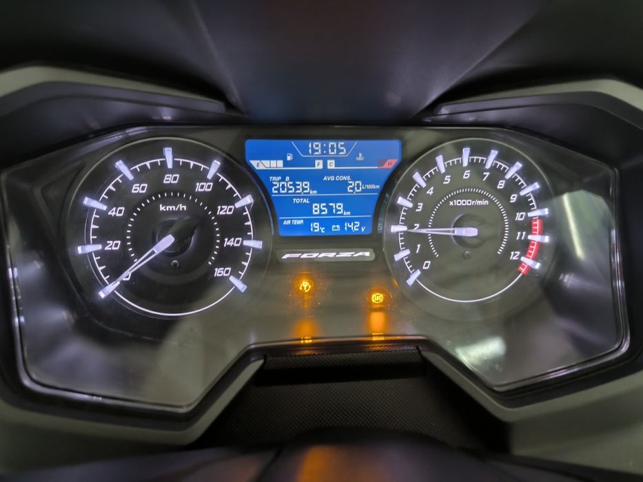 Honda forza 125 9000km