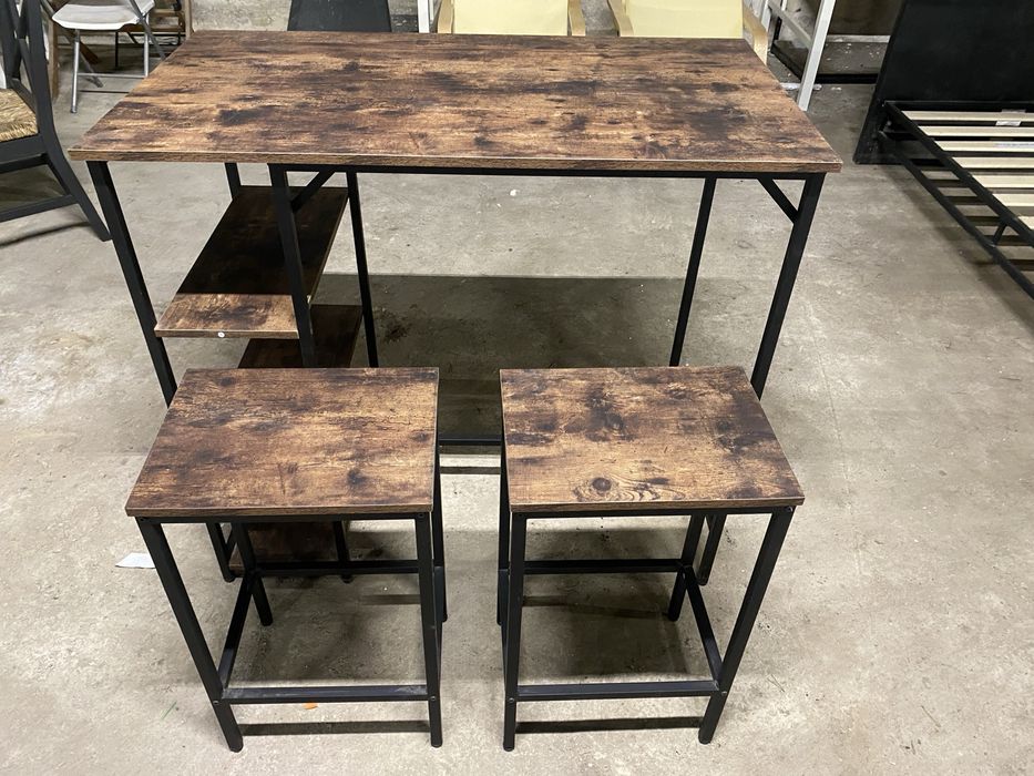 Zestaw mebli domowych stół 2 hokery