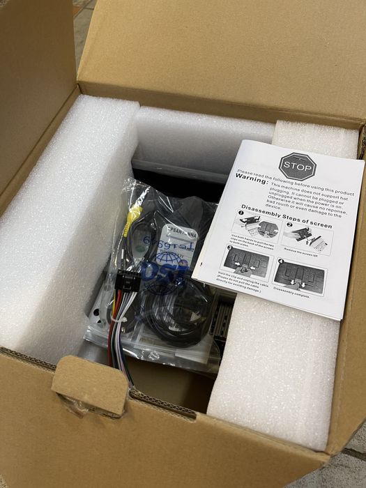 автомагнітола android 9 / 10 дюймів  ДЕФЕКТ!  новий  не монтувався