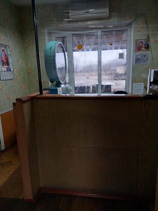 Продам складське приміщення з приватизованою  ділянкою