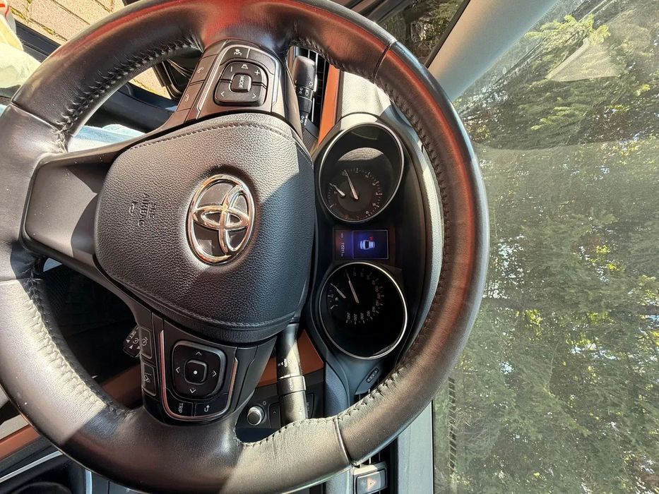 Toyota Avensis pojazd w jednej rodzinie