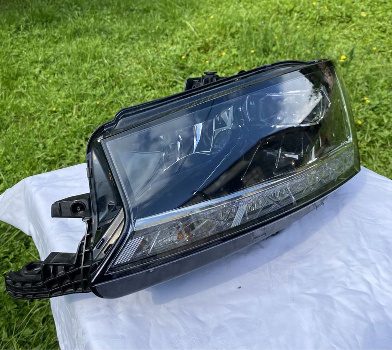 Фара Škoda Fabia 3 ліва