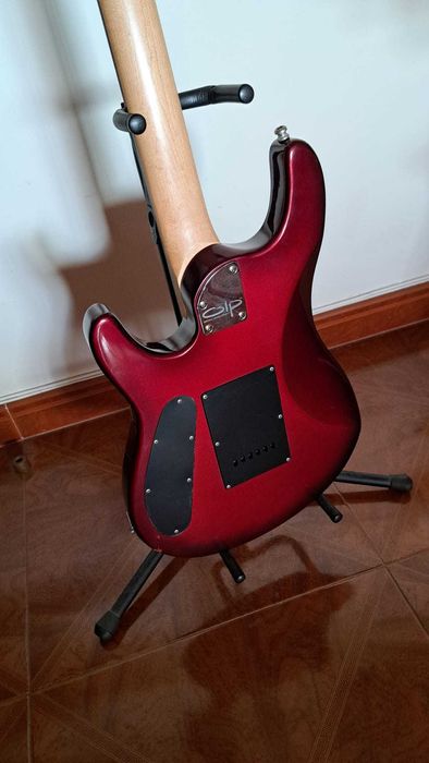 Guitarra Eléctrica Petrucci Signature OLP (by Ernie Ball/Music Man)