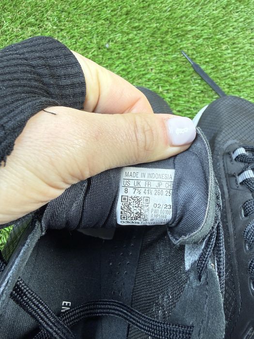 Adidas Avryn розмір 41 1/3