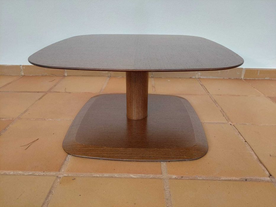 Mesa de Centro de Apoio Castanha