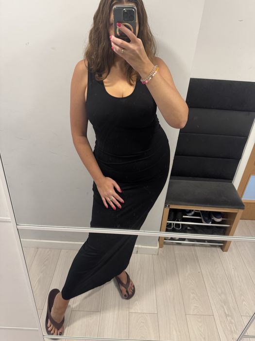 Długa do ziemi sukienka maxi maksi czarna nowa bez metki