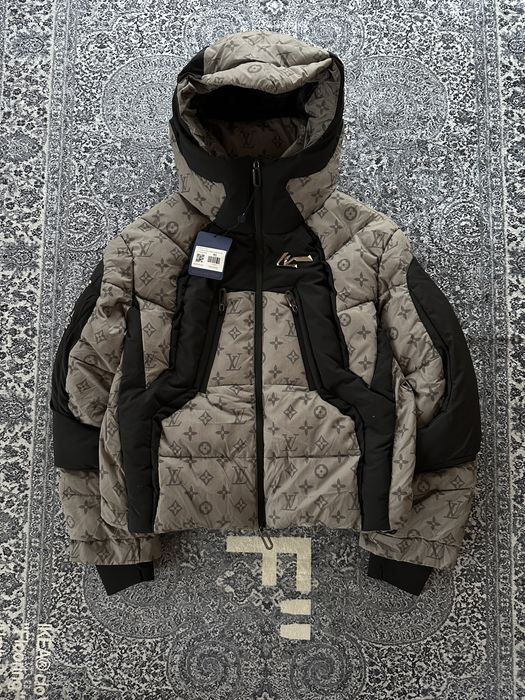 Пуховик Louis Vuitton