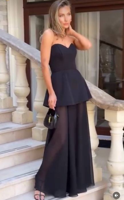 Неперевершене плаття , розмір М-Л , елегантне плаття , ручна робота