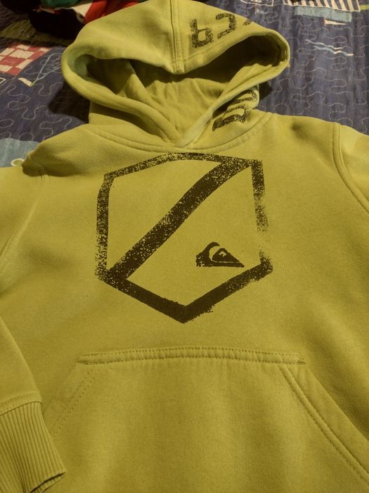 Camisola , "sweat shirt"