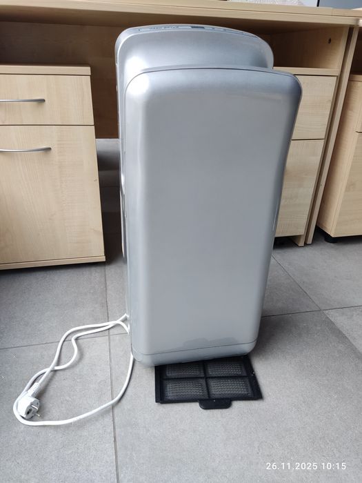 Сенсорна електро сушарка для рук.