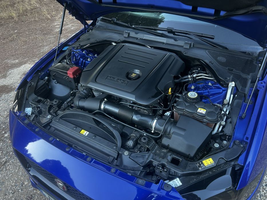 Jaguar xe 2.0 D R.sport  auto 180cv