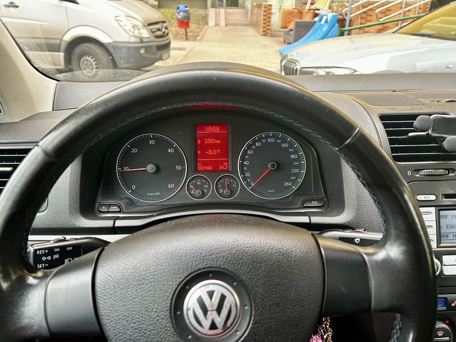 Sprzedam Volswagen Golf V 1,9 TDI 2007r.