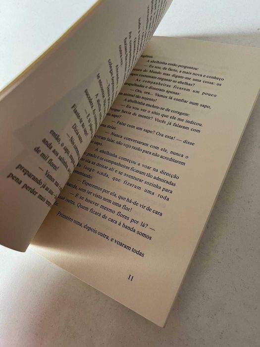 Book - A Story of the Little Bee and Another of the Monkey Dog (free CTT shipping)64729664457346121