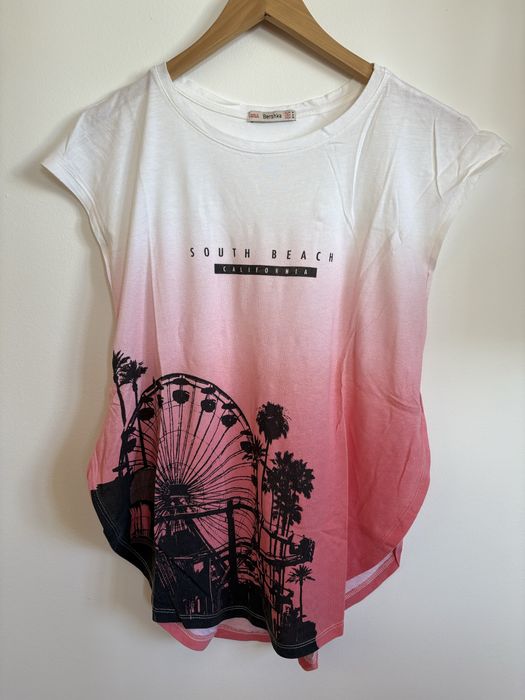 T-shirt com fundo redondo Bershka