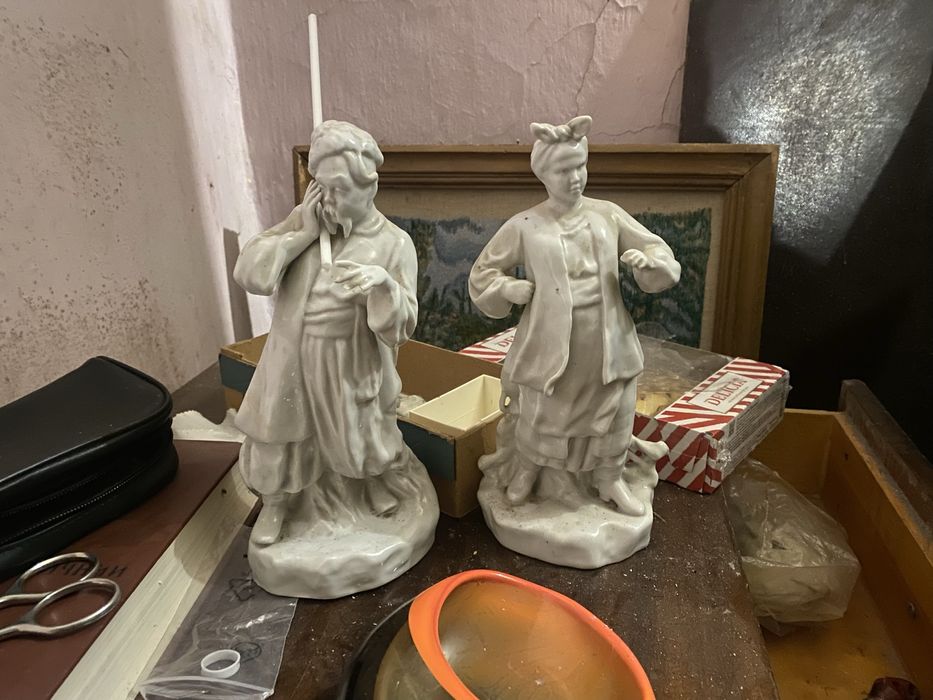 Карась і одарка продам фарфор