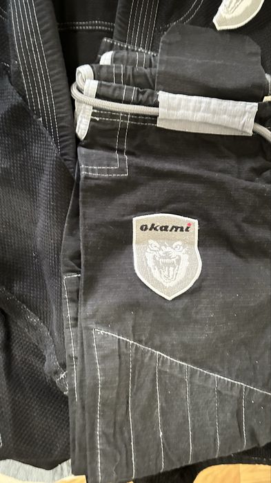 Kimono de jiu-jitsu preto A-1 e A-2