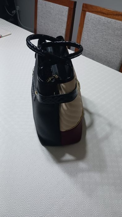 vendo mala cavalinho  nova usei só num casamento