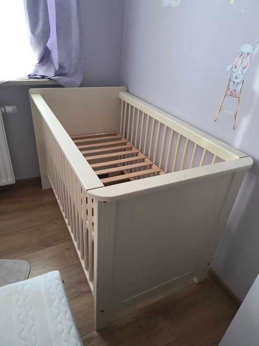 Solidne drewniane łóżeczko dziecięce 120x60
