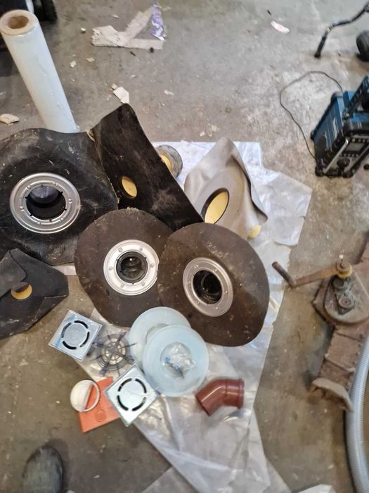 Wpusty dachowe z kołnierzem bitumicznym 6 sztuk