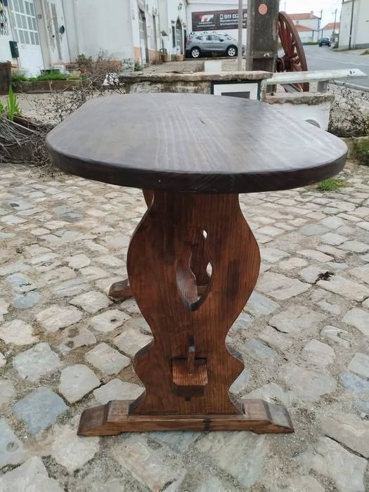 Mesa de apoio em madeira