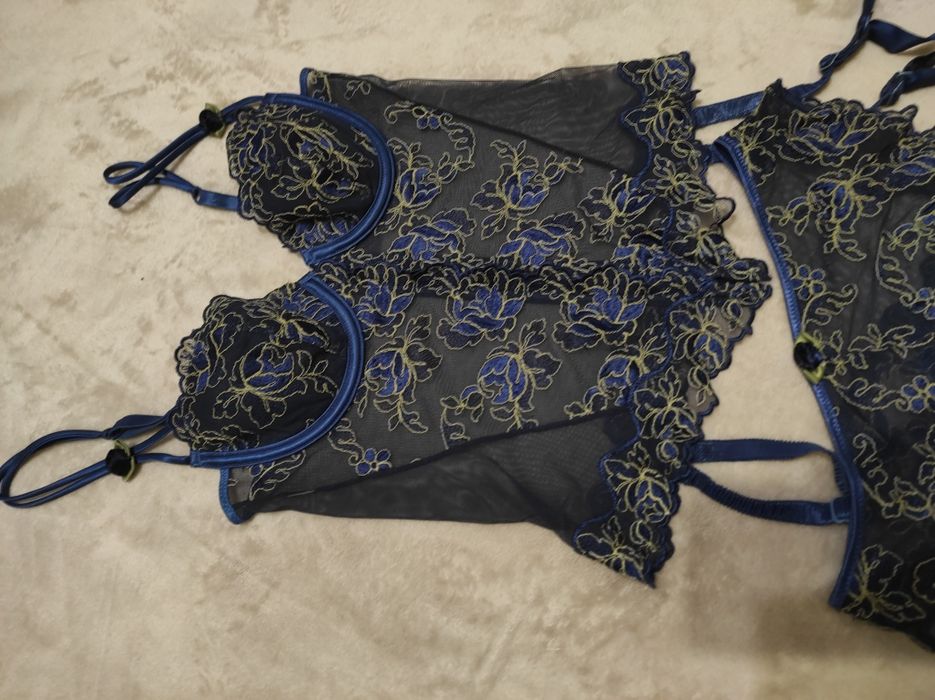 Комплект нижньої білизни L розмір  італійська якість