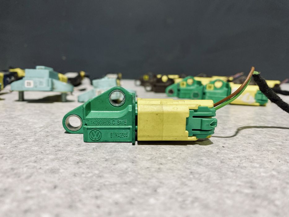 Датчик удару VW Golf Audi A6 A4 airbag Ауді Гольф Пассат  розборка