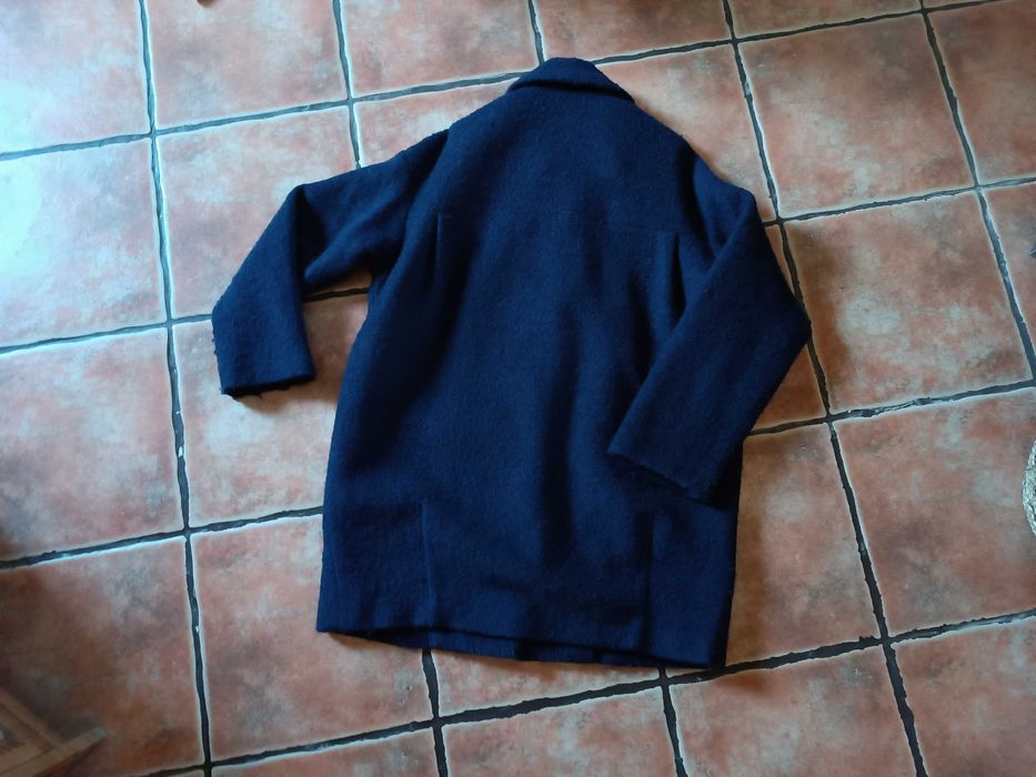 Kurtka granatowa Monki M boucle duże kieszenie