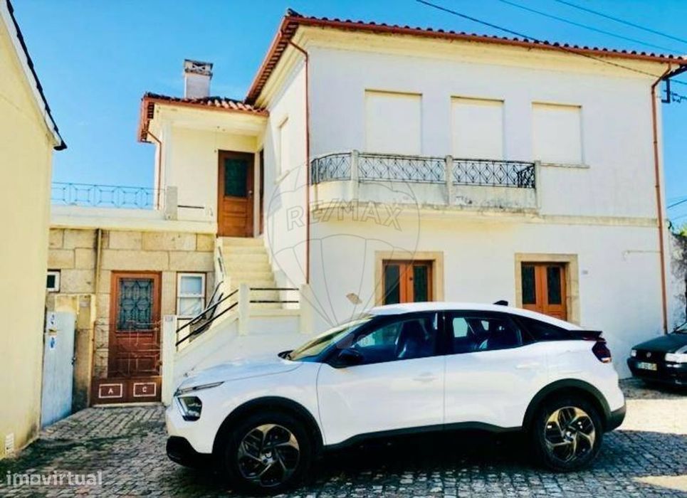 Moradia T4 para venda