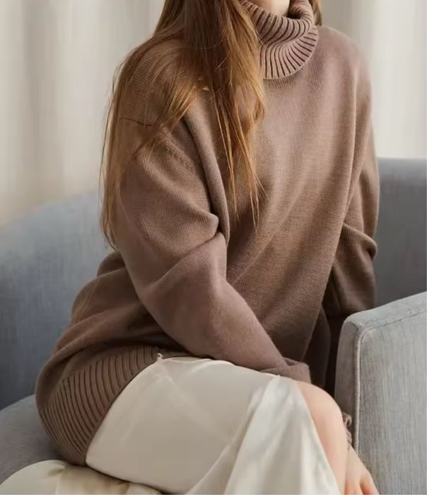 Продаю светр коричневий (One Size)