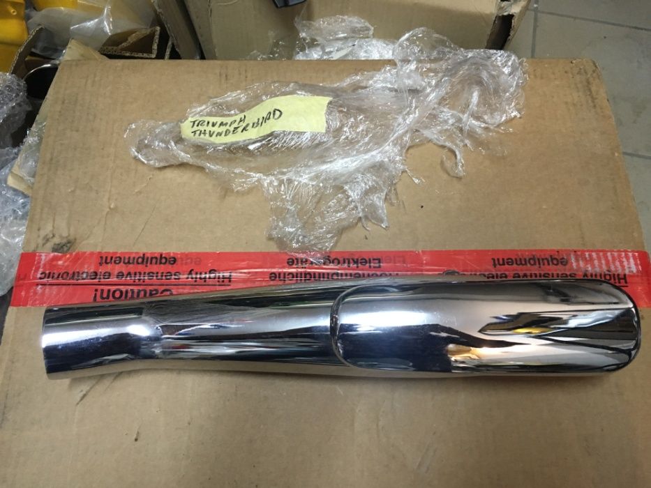 Osłona tłumika prawego Triumph Thunderbird 1600 . 1700