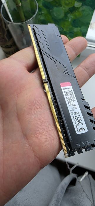 Модуль пам'яті для комп'ютера DDR4 8gb 3600 МГц
