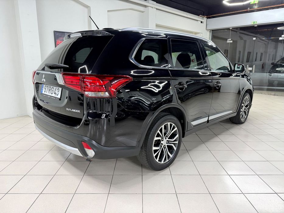 Mitsubishi Outlander 2.2 DI-D Intense Black Edition