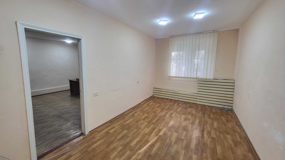 Продаж ЦОКОЛЬНОГО приміщення вул. Рекордна, 388 кв.м, БЕЗПЕЧНО.