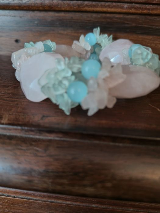 Pulseira nova com pedras naturais