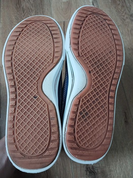 Кроссовки, кеды Skechers. р 39 по стельке 25,5 см.
