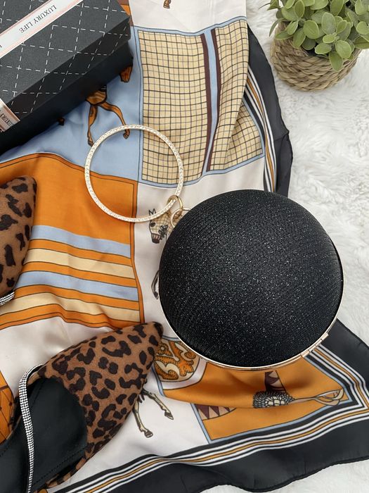 клатч у вигляді кулі