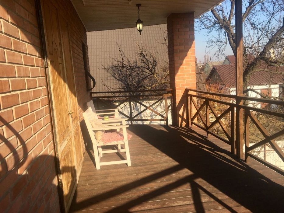 Посуточная аренда дома 250 кв. Метро Левобережная. НОВЫЙ ГОД-СВОБОДНО