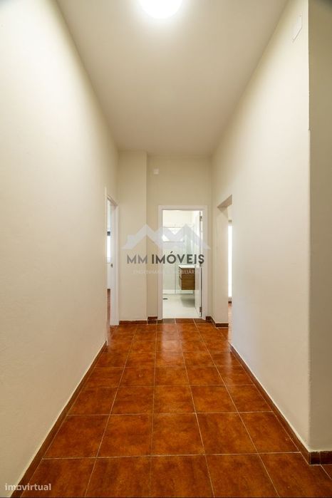 Andar de Moradia |  Rio Tinto | Garagem | Logradouro