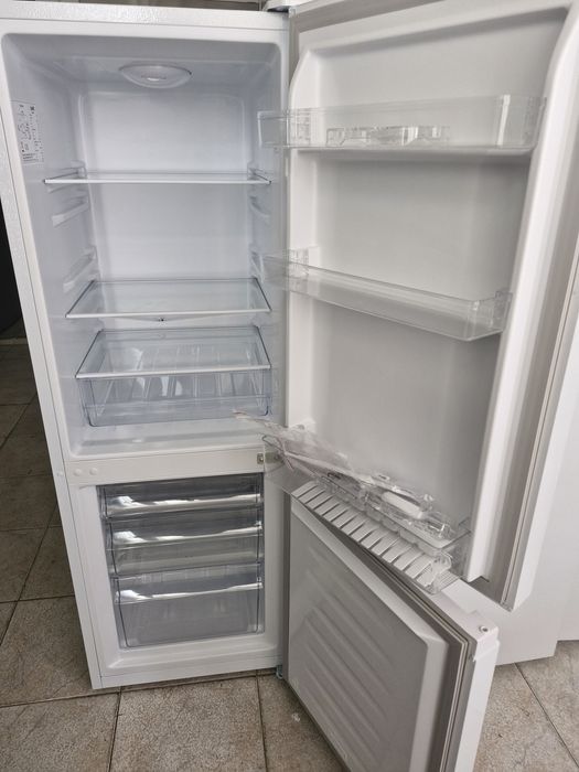 Mini Frigorífico combinado kunft