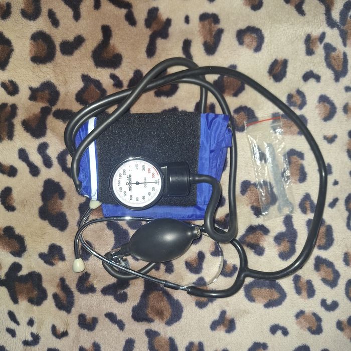 Тонометр механічний